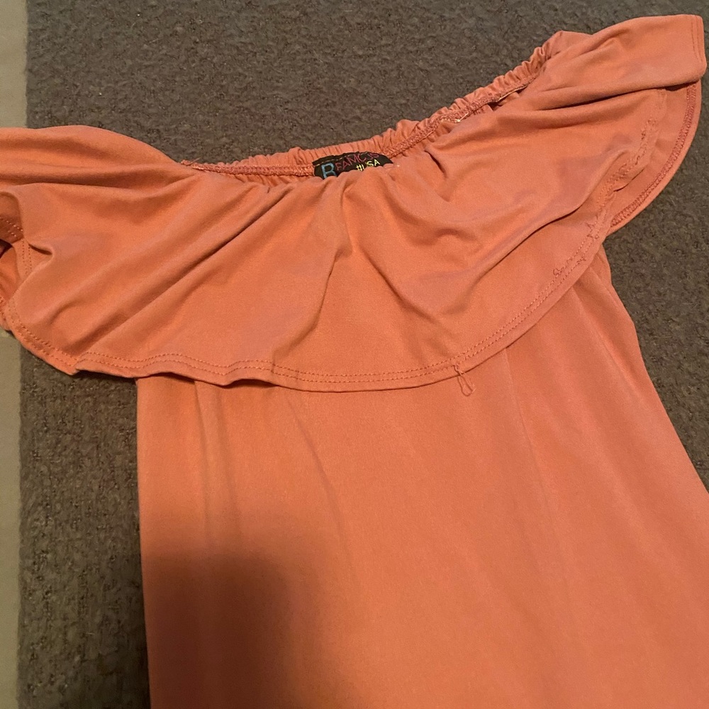 pink color form fitting off shoulder dress Sz lg